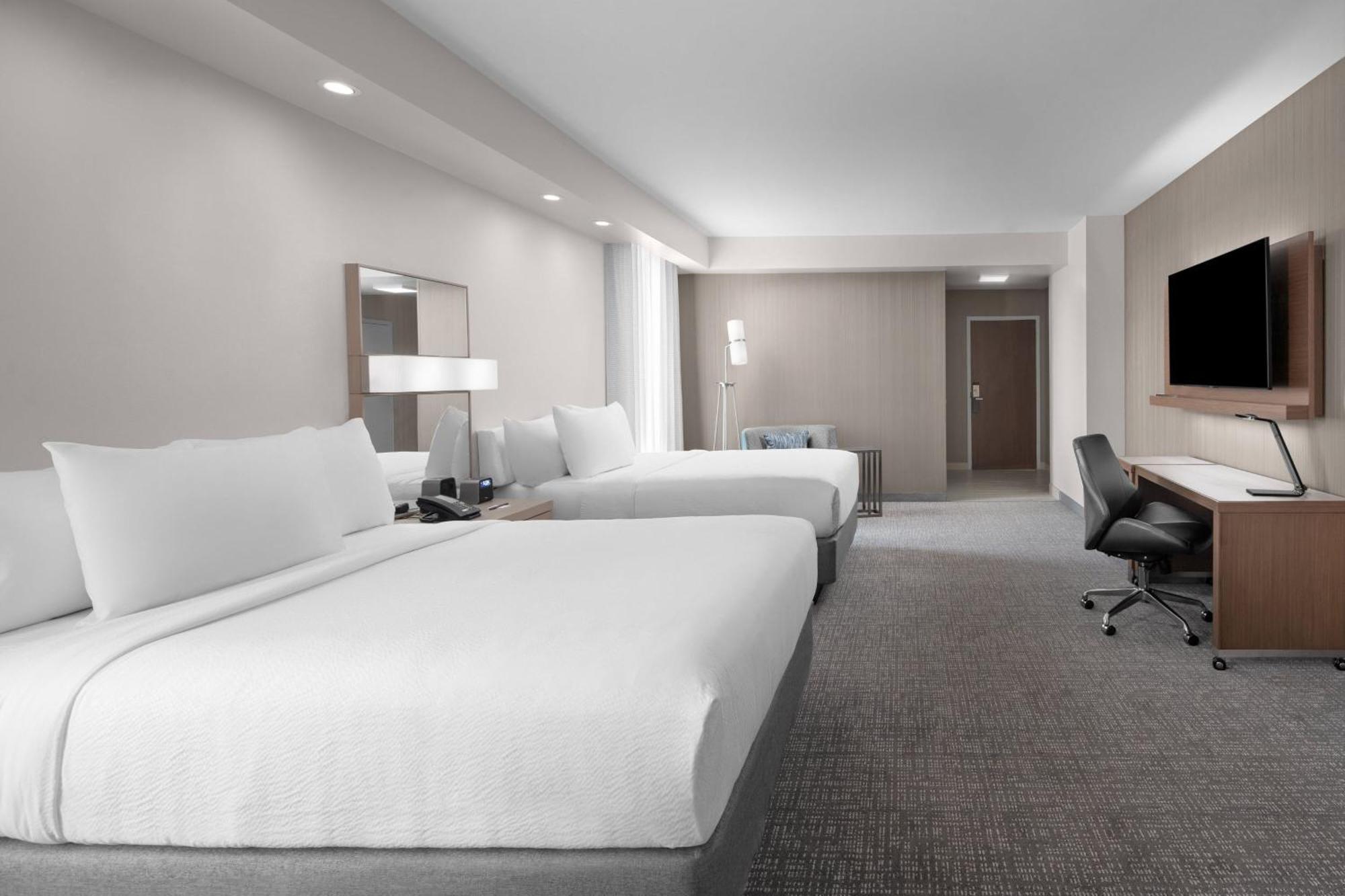 Courtyard By Marriott Clearwater Beach Exterior foto